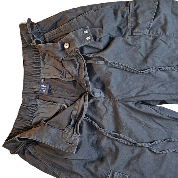 Gap High Rise Straight Leg Charcoal Cargo Pants - Picture 5 of 7